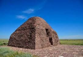 ДОМБАУЫЛ ҒҰРЫПТЫҚ ЕСКЕРТКІШІ