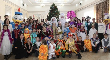 ​Мейірімге толы жаңа жылдық шырша: &laquo;Кенгір&raquo; профилакторийіндегі балаларға арналған мереке