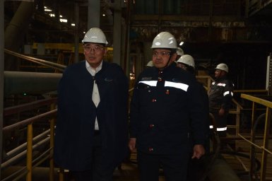 ҚАНАТ ШАРЛАПАЕВТЫҢ ҰЛЫТАУ ОБЛЫСЫНА ІС-САПАРЫ ӨҢІРДЕГІ ІРІ ӨНДІРІСТІК НЫСАНДАРДЫ АРАЛАУМЕН ЖАЛҒАСТЫ.