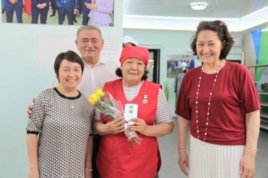 ​ПАЛАТА ПРЕДПРИНИМАТЕЛЕЙ ОБЛАСТИ ҰЛЫТАУ ПОЗДРАВИЛА РАБОТНИКОВ ЛЕГКОЙ ПРОМЫШЛЕННОСТИ С ПРОФЕССИОНАЛЬН