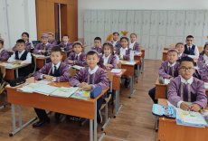 МЕКТЕПКЕ ДЕ ҰЛТТЫҚ КИІМ ЖАРАСАДЫ