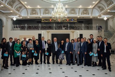 МЕРЕКЕ ҚҰТТЫ БОЛСЫН, ЖУРНАЛИСТЕР!